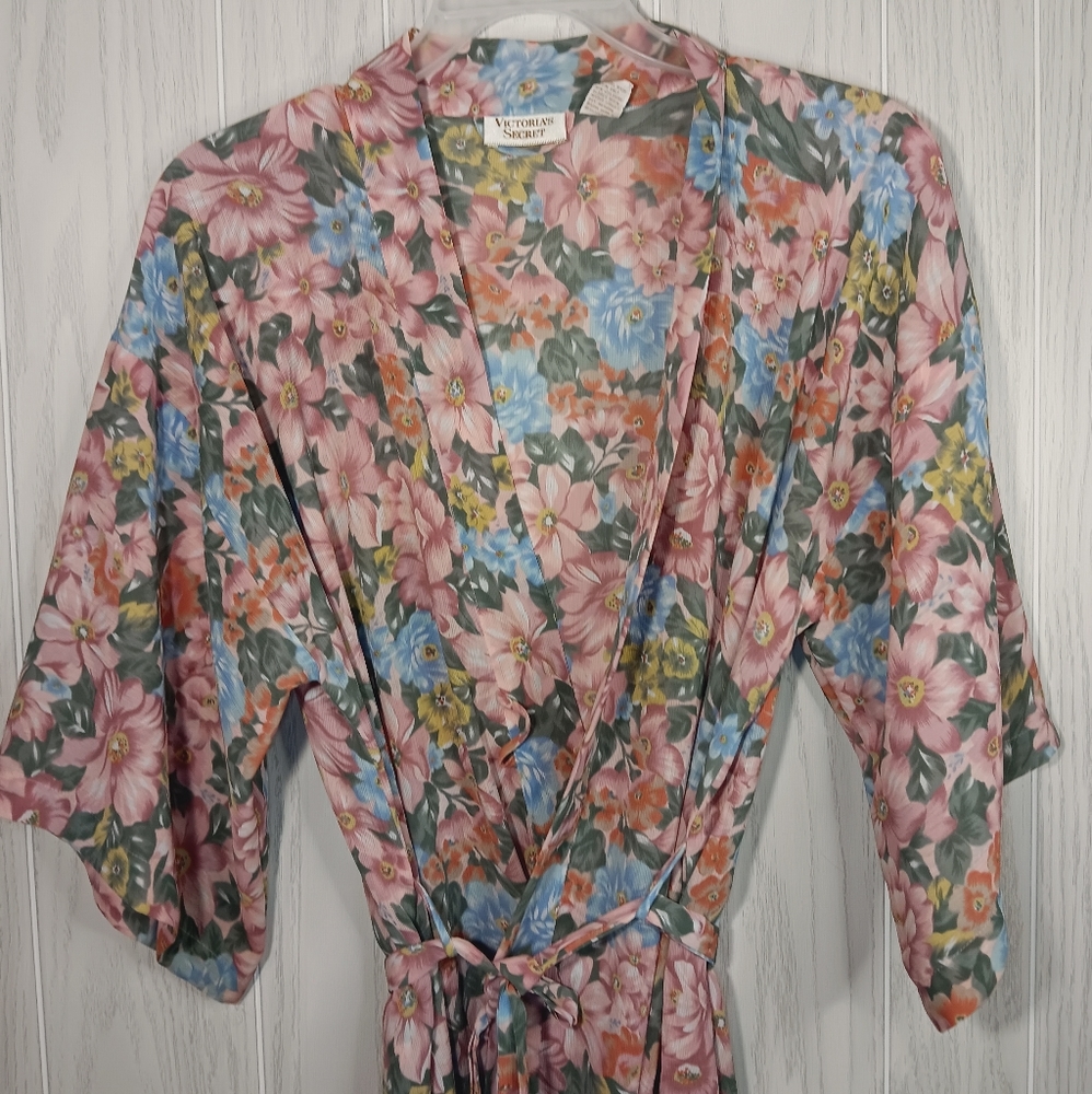 VTG Victoria's Secret Floral Satin Gold Label Kimono/Robe/Peignoir One Size - Picture 2 of 10